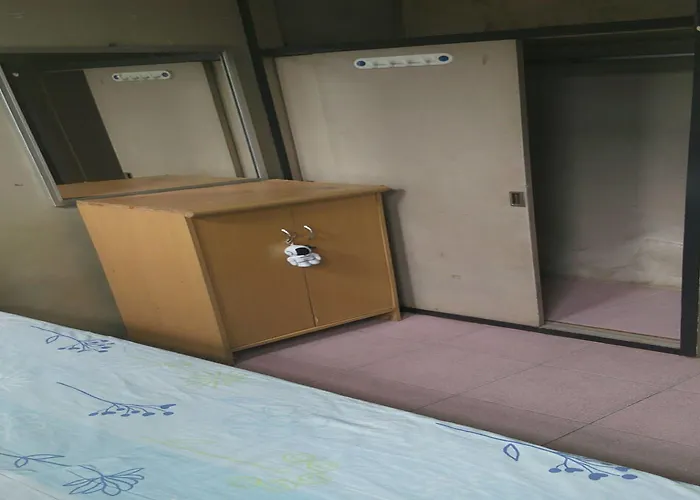 アヌラック ゲストハウス